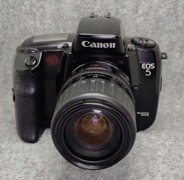 Canon EOS 5 QD　VG10・標準ズームレンズ付