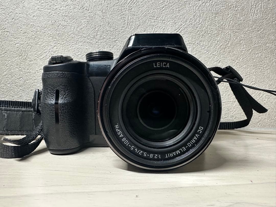 完動品【美品】PanasonicLUMIX DMC-FZ100 デジカメ