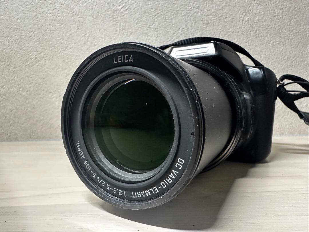 完動品【美品】PanasonicLUMIX DMC-FZ100 デジカメ