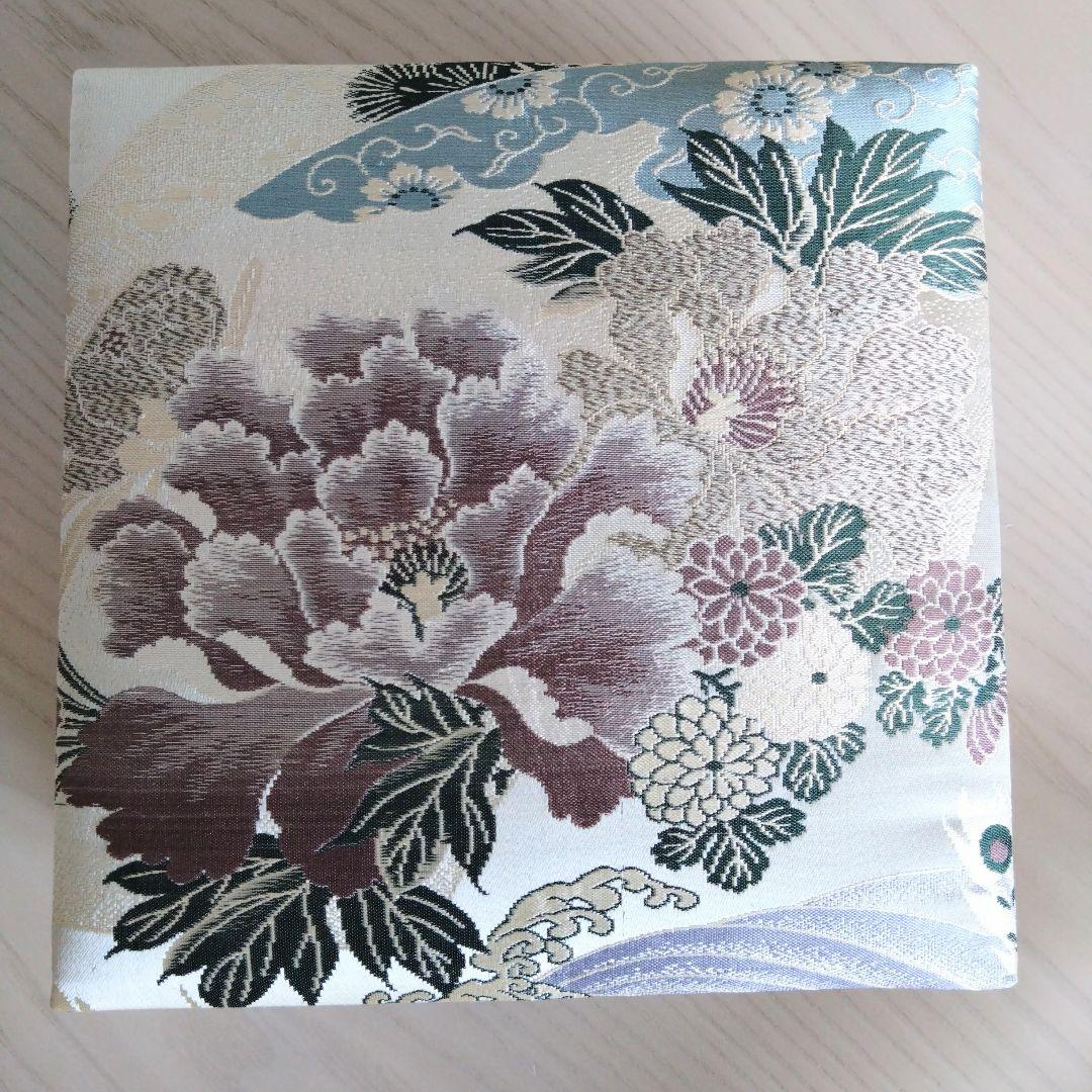 カルトナージュ作品 帯地で作成した箱