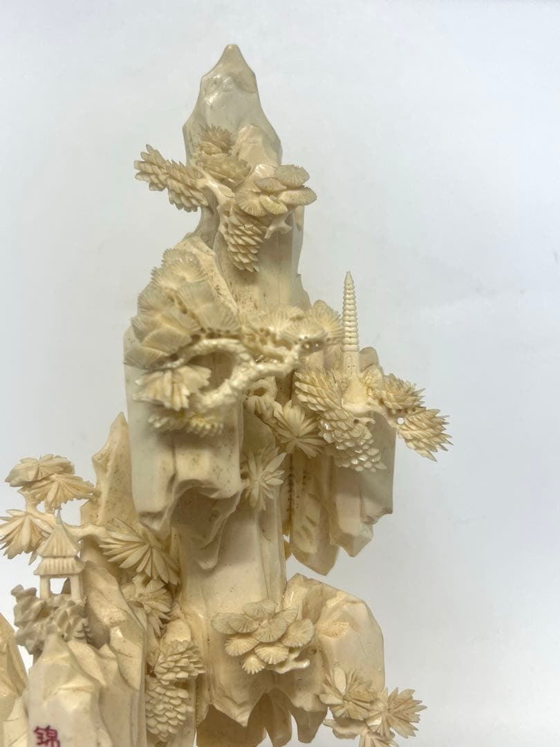 極上彫刻　山子、マンモス？骨？鯨歯？ 重さ/1803g