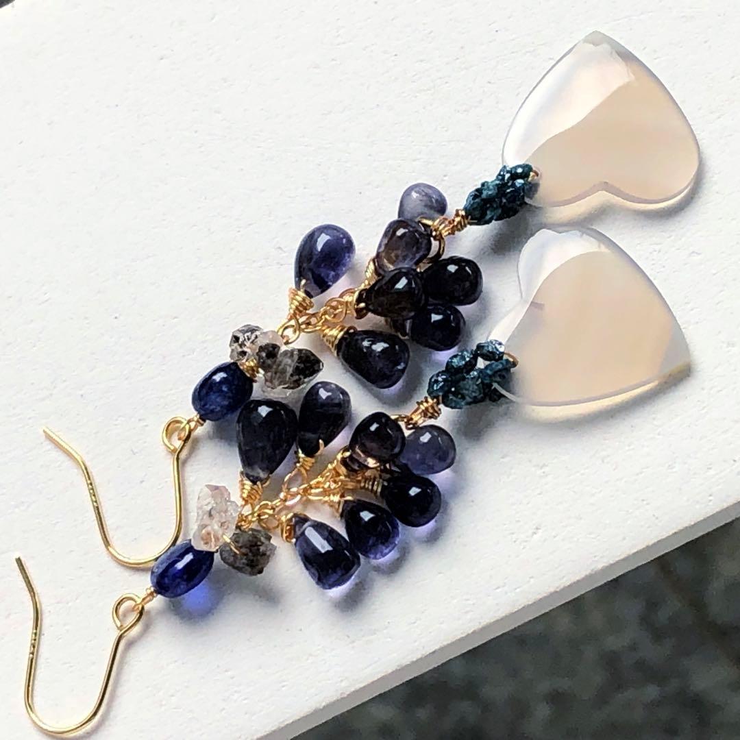 天然石☆レア☆虹のアイリスアゲート♡ブルーハートピアス14kgf