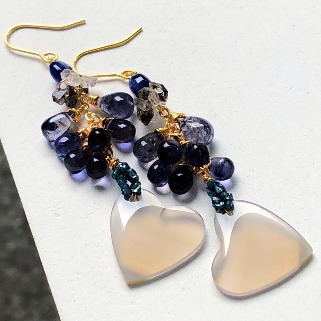 天然石☆レア☆虹のアイリスアゲート♡ブルーハートピアス14kgf