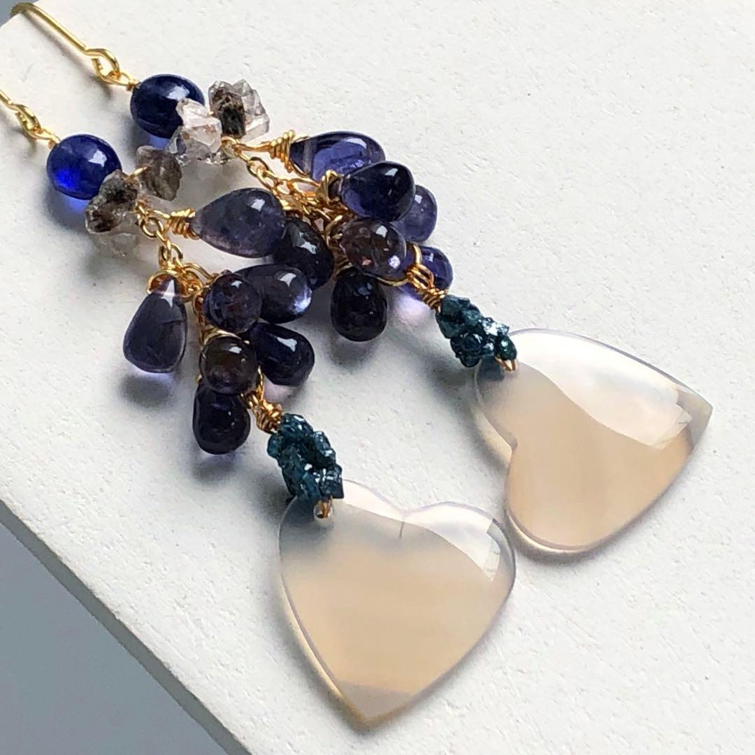 天然石☆レア☆虹のアイリスアゲート♡ブルーハートピアス14kgf