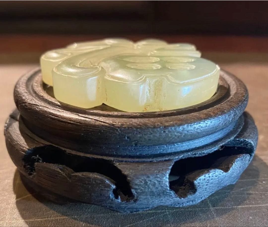 ヴィンテージ　古和田玉 ・福(５福)・唐木鑑賞台付　2点セット・ハンドメイド