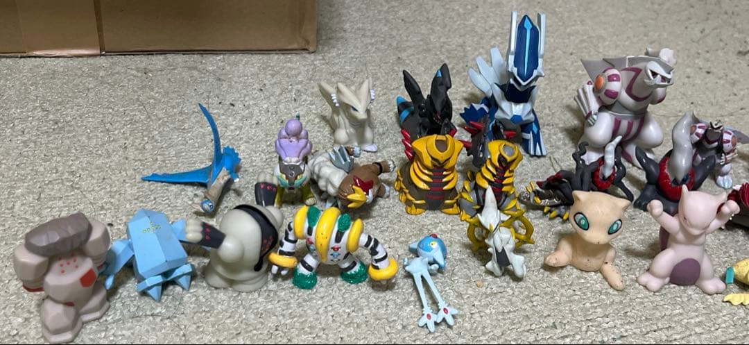 ポケモン【モンコレ】 、ソフビ指人形、伝説ポケモンのみ　フィギュア 38体セット