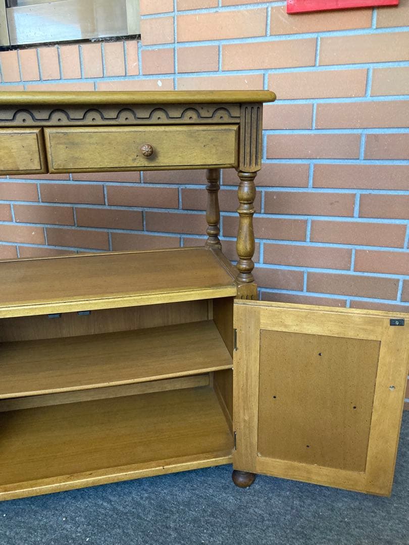 カリモク　キャビネット　チェスト　アンティーク調　ヴィンテージ　花台　電話台