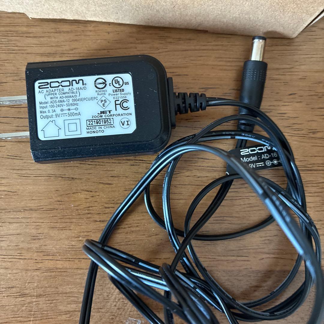 ZOOM G2 FOUR ギターマルチエフェクター　美品