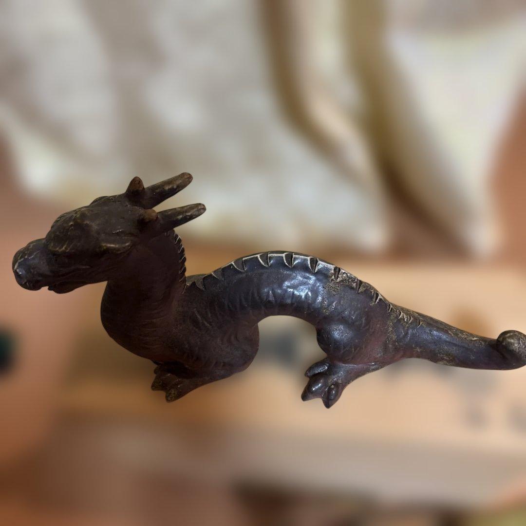 備前燒置物 暗い赤色。備前焼作家：行吉素心共箱