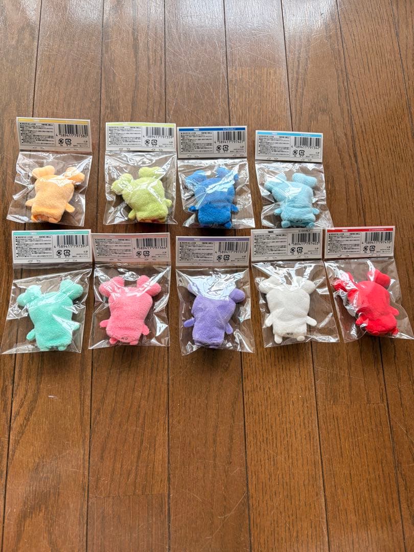 「TWICE LOVELYS」　指人形