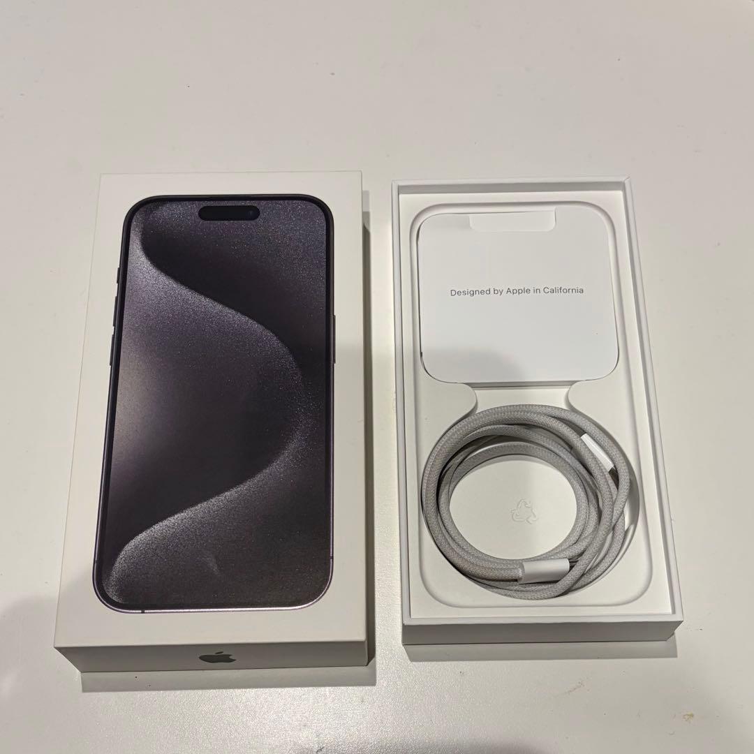 iPhone 15 Pro ブラックチタニウム 256GB SIMフリー
