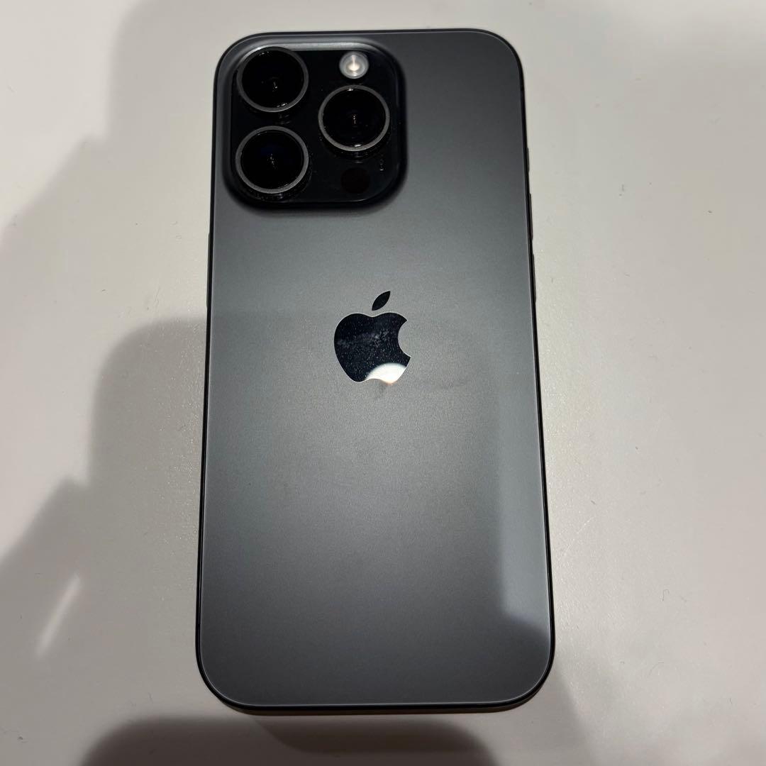 iPhone 15 Pro ブラックチタニウム 256GB SIMフリー