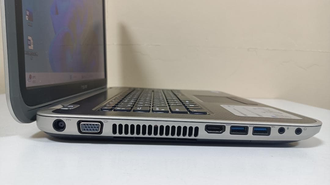 ⭐️ノートパソコンDELL第三世代Core i7 SSD256Gメモリ8G