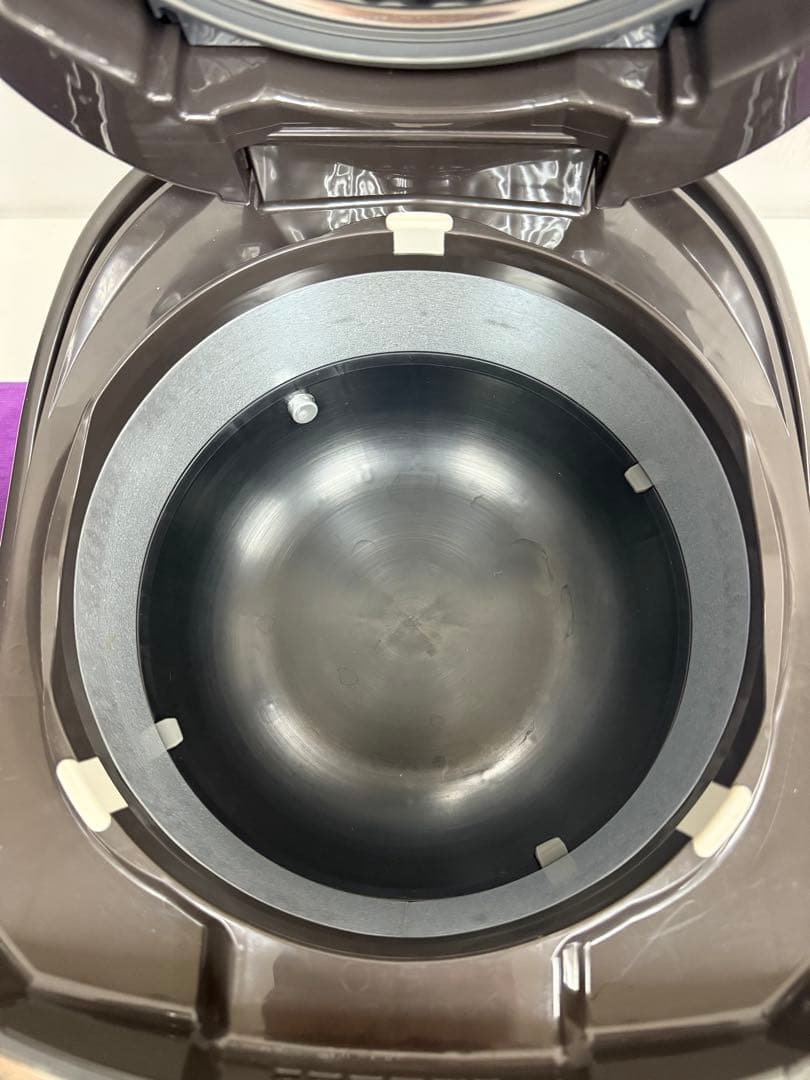 【Zojirushi IH炊飯ジャー NP-VN10 (ブラウン)】1.0L