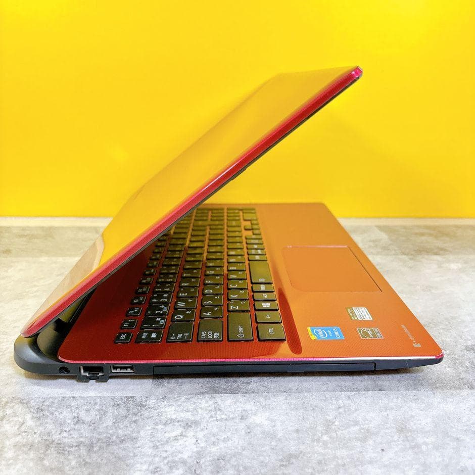 ｉ5✨新品SSDで快適✨人気の赤❣カメラ付きノートパソコン 薄型 仕事や趣味に♪