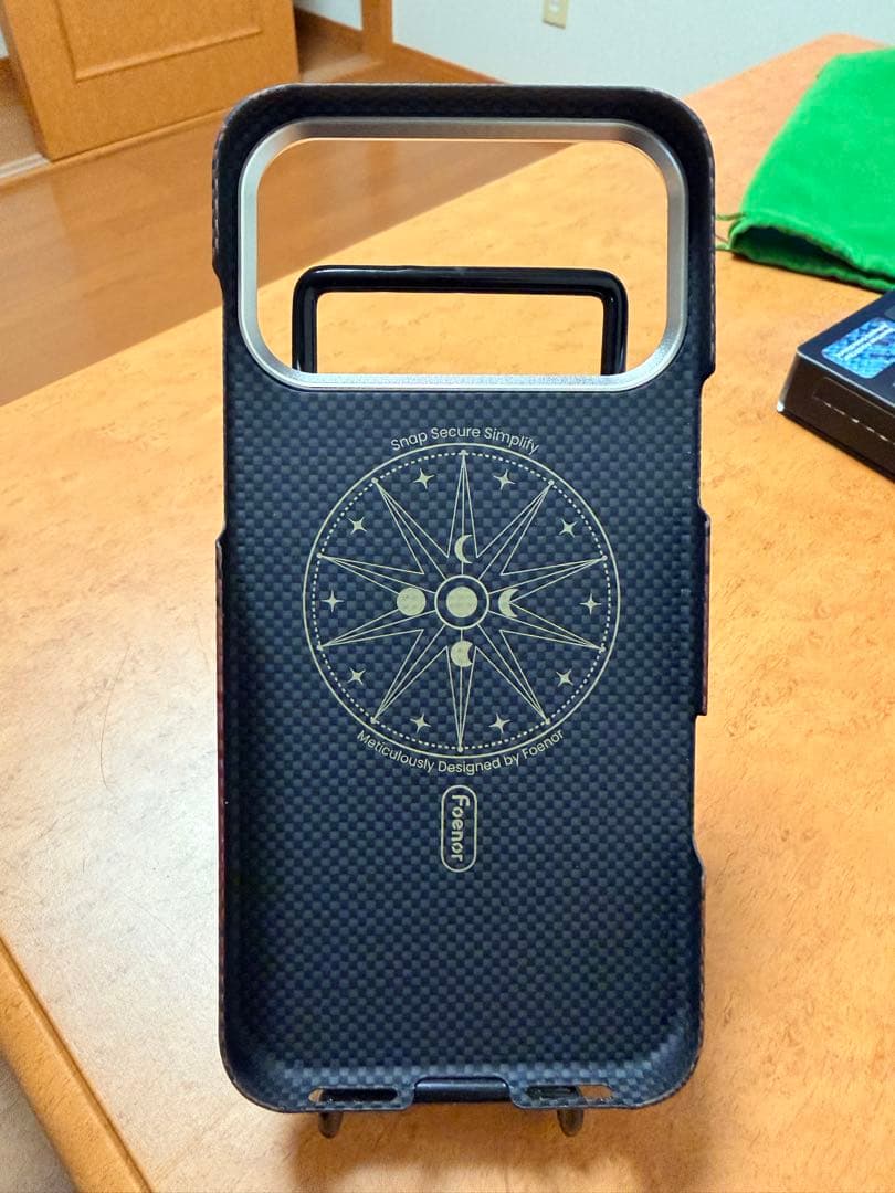 PITAKA &Foenor ストライプデザイン iPhone17promax用