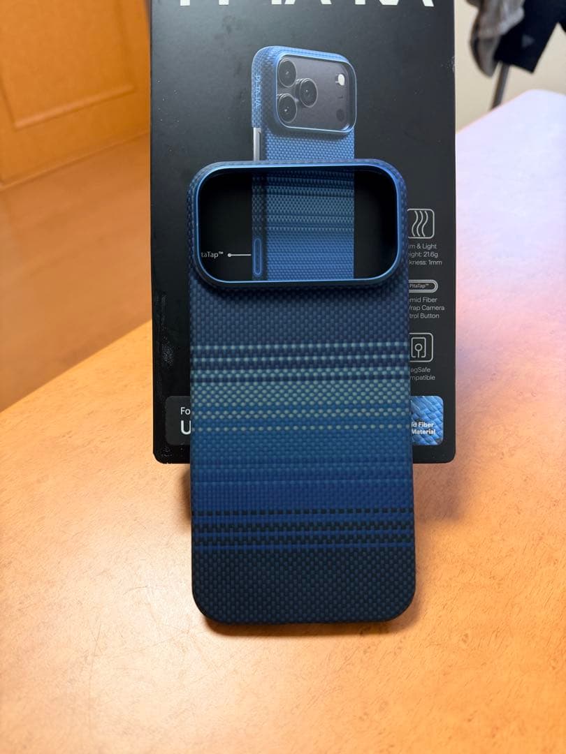 PITAKA &Foenor ストライプデザイン iPhone17promax用