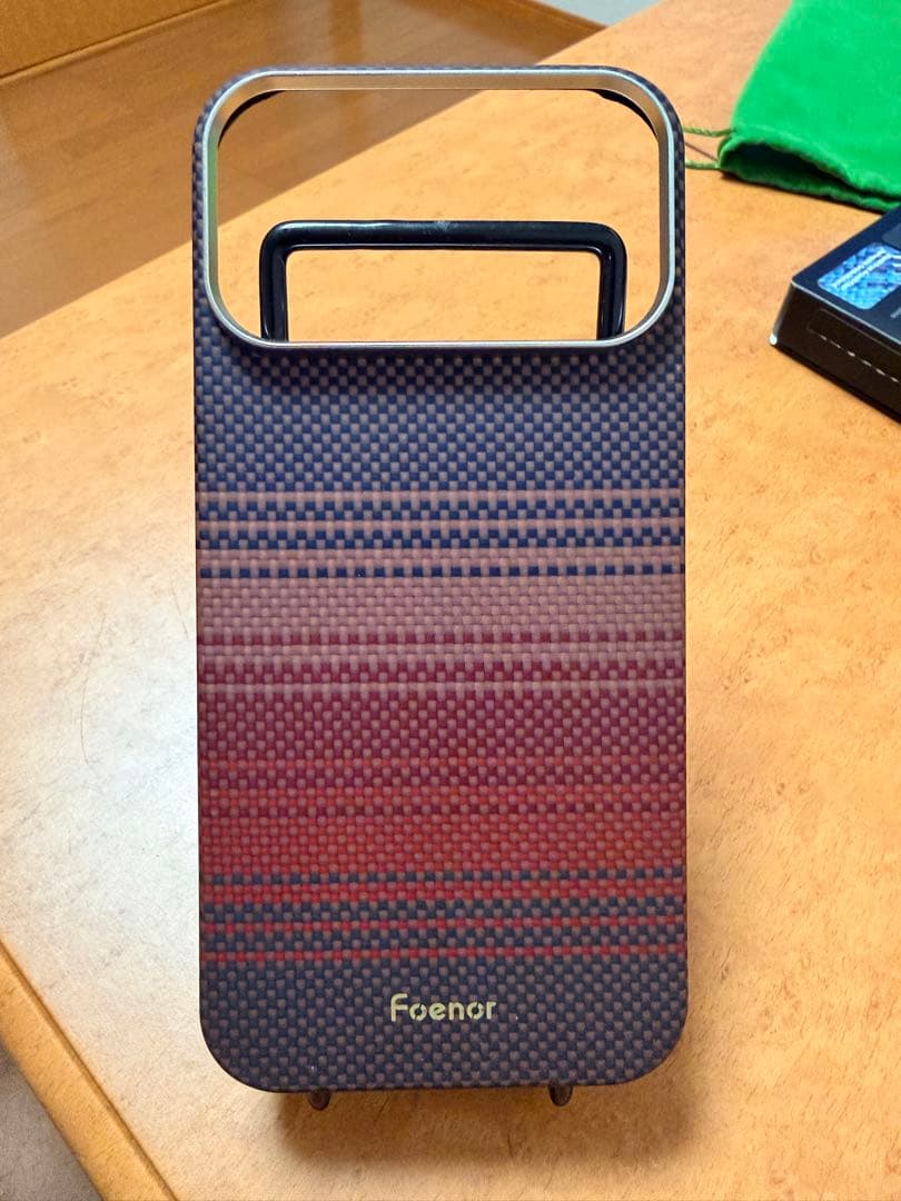 PITAKA &Foenor ストライプデザイン iPhone17promax用