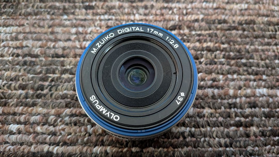 OLYMPUS ミラーレス一眼 ホワイト