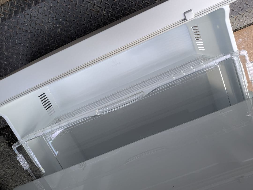 大阪市内配送無料 24年製 通電未使用 三菱 700L MR-WXD70K お得