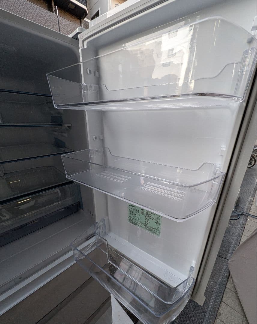 大阪市内配送無料 24年製 通電未使用 三菱 700L MR-WXD70K お得
