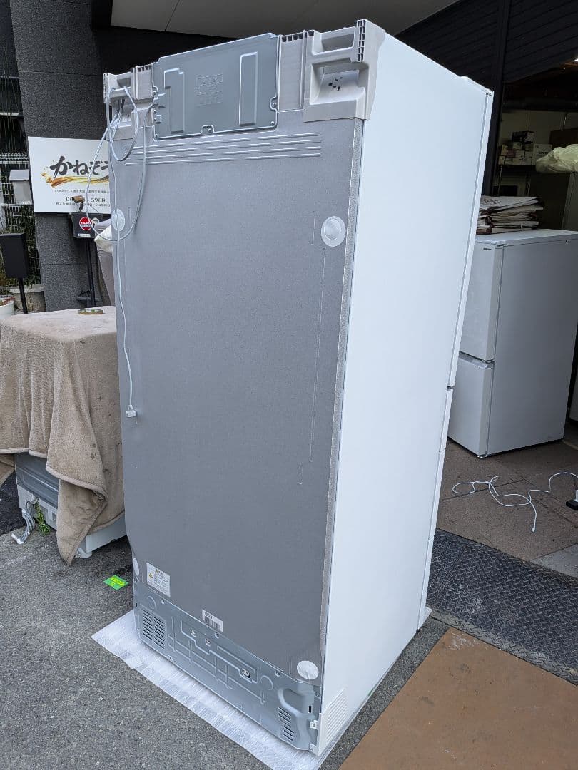 大阪市内配送無料 24年製 通電未使用 三菱 700L MR-WXD70K お得