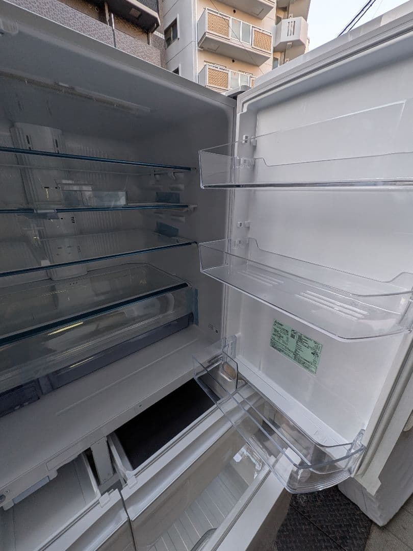 大阪市内配送無料 24年製 通電未使用 三菱 700L MR-WXD70K お得