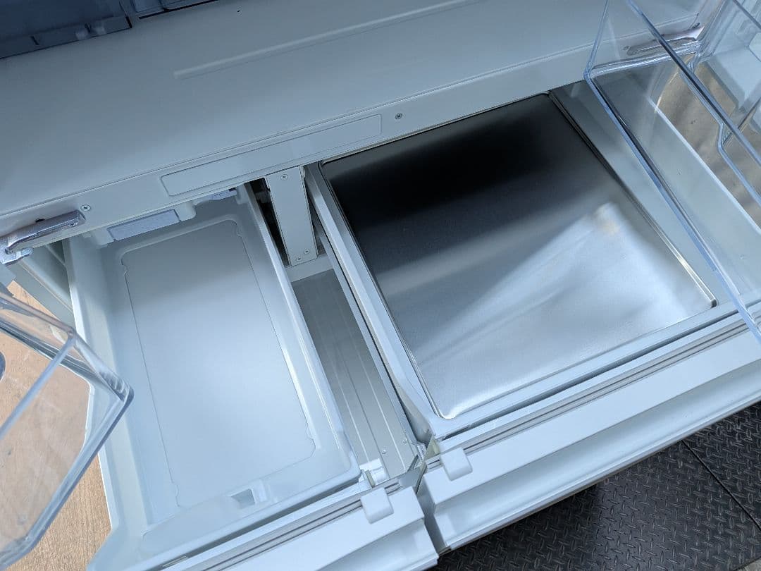 大阪市内配送無料 24年製 通電未使用 三菱 700L MR-WXD70K お得