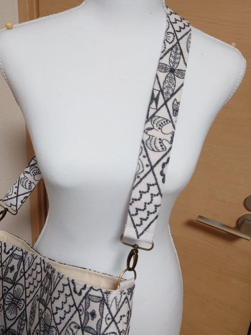 symphony ecru　ミナペルホネン　トートバッグ