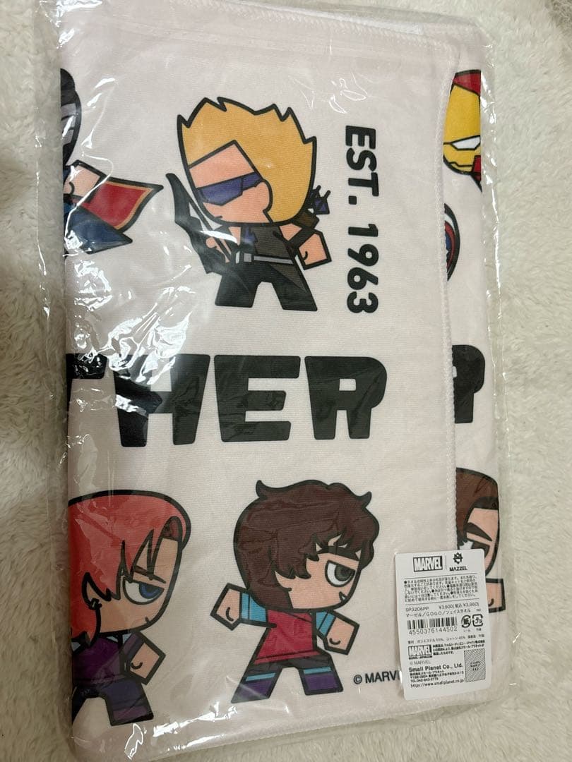 MAZZEL × MARVEL フェイスタオル