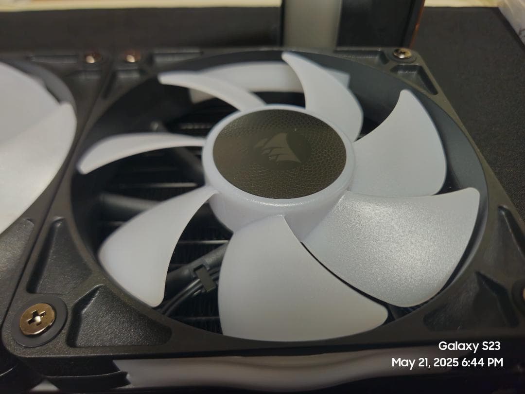 Corsair iCUE LINK TITAN 360 RX RGB 冷却器