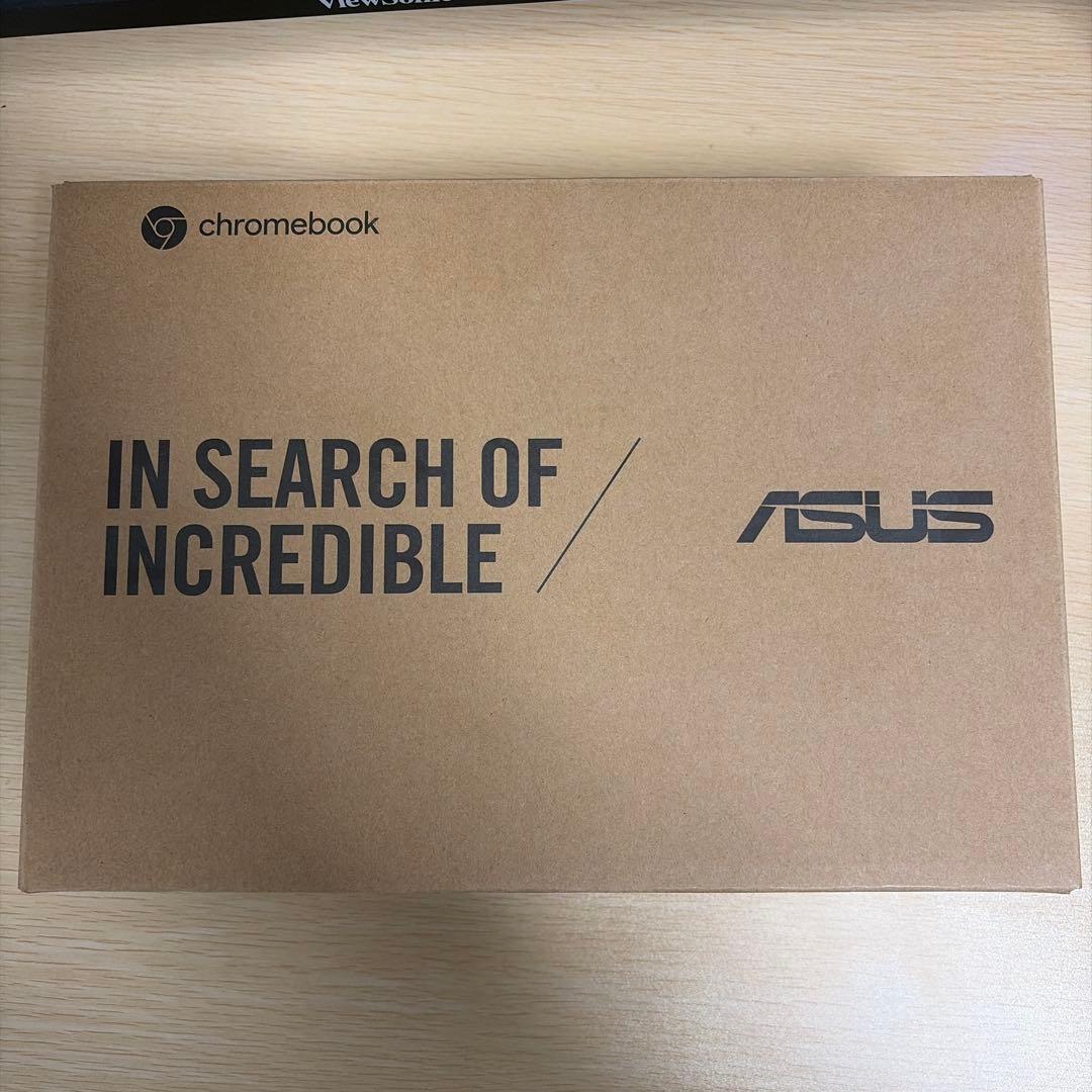 ASUS製のChromebook本体