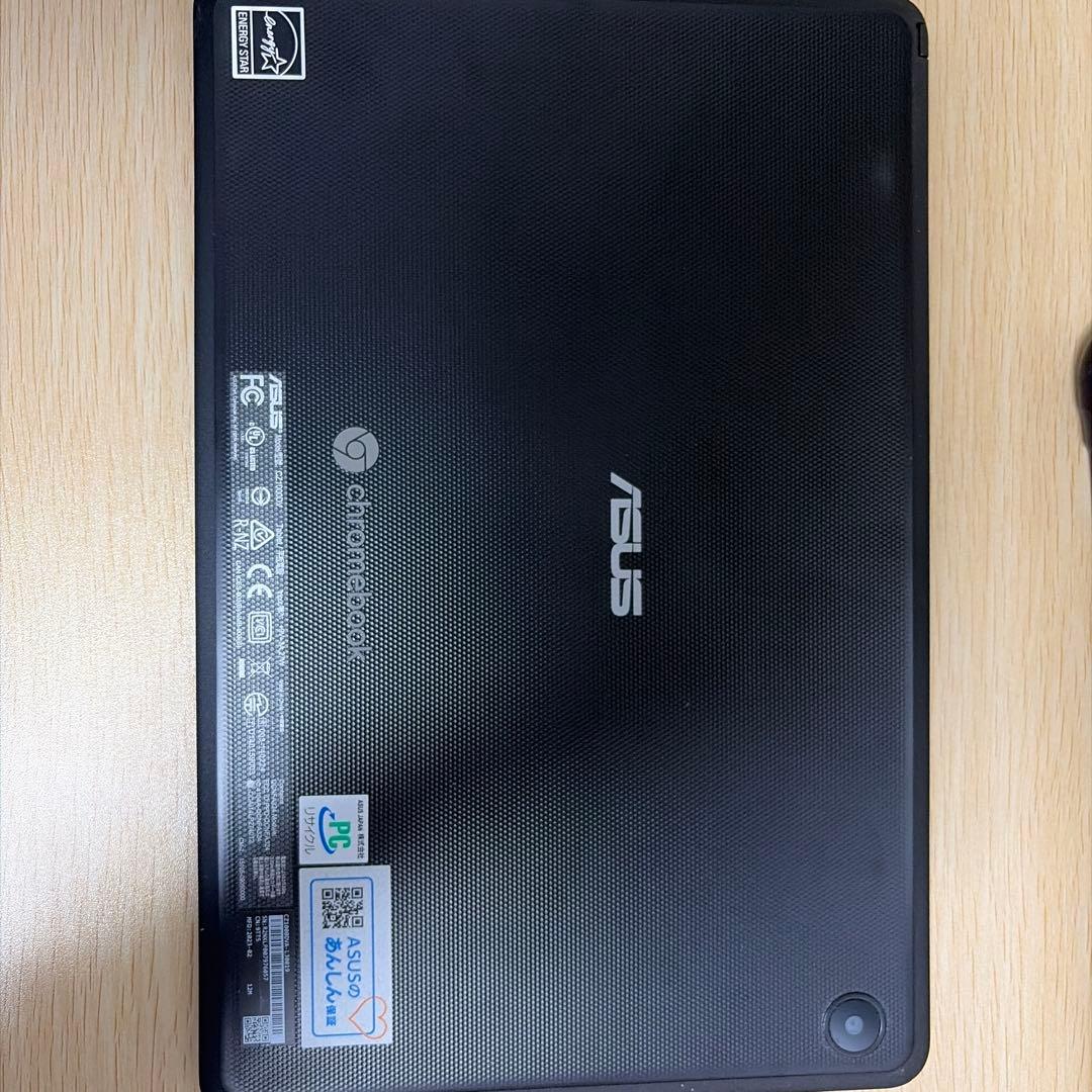 ASUS製のChromebook本体