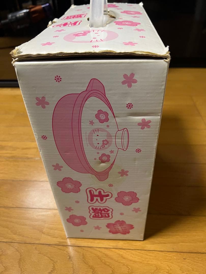 新品未使用　♡ハローキティ ♡桜模様土鍋 直径28cm