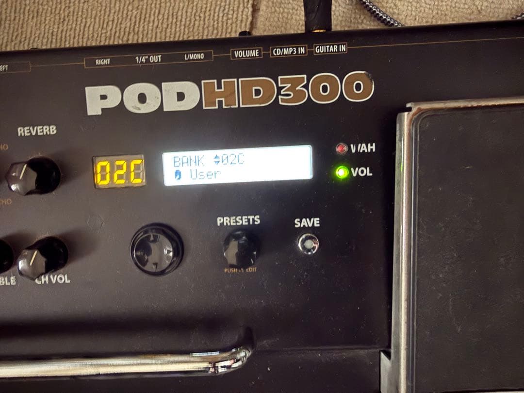 LINE6 POD HD300 アンプシミュレーター　マルチエフェクター
