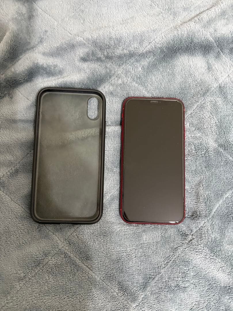 Apple iPhone XR (赤) ケース付き