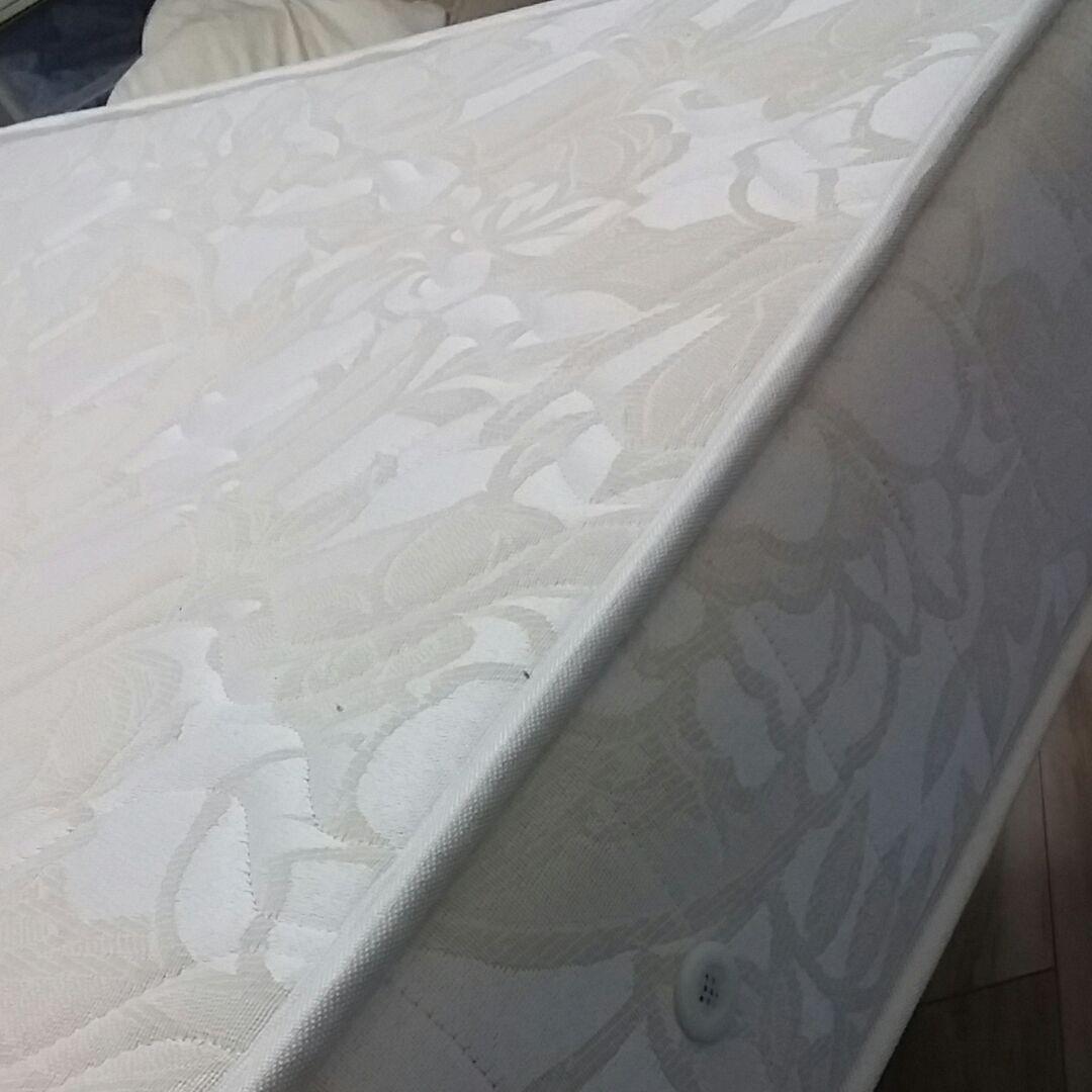 マニフレックス　magniflex　セミダブルベッド