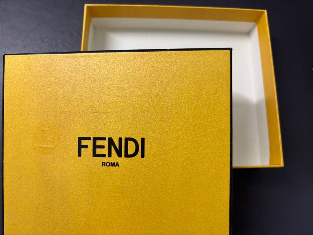 [未使用]FENDI レザー ・カードケース
