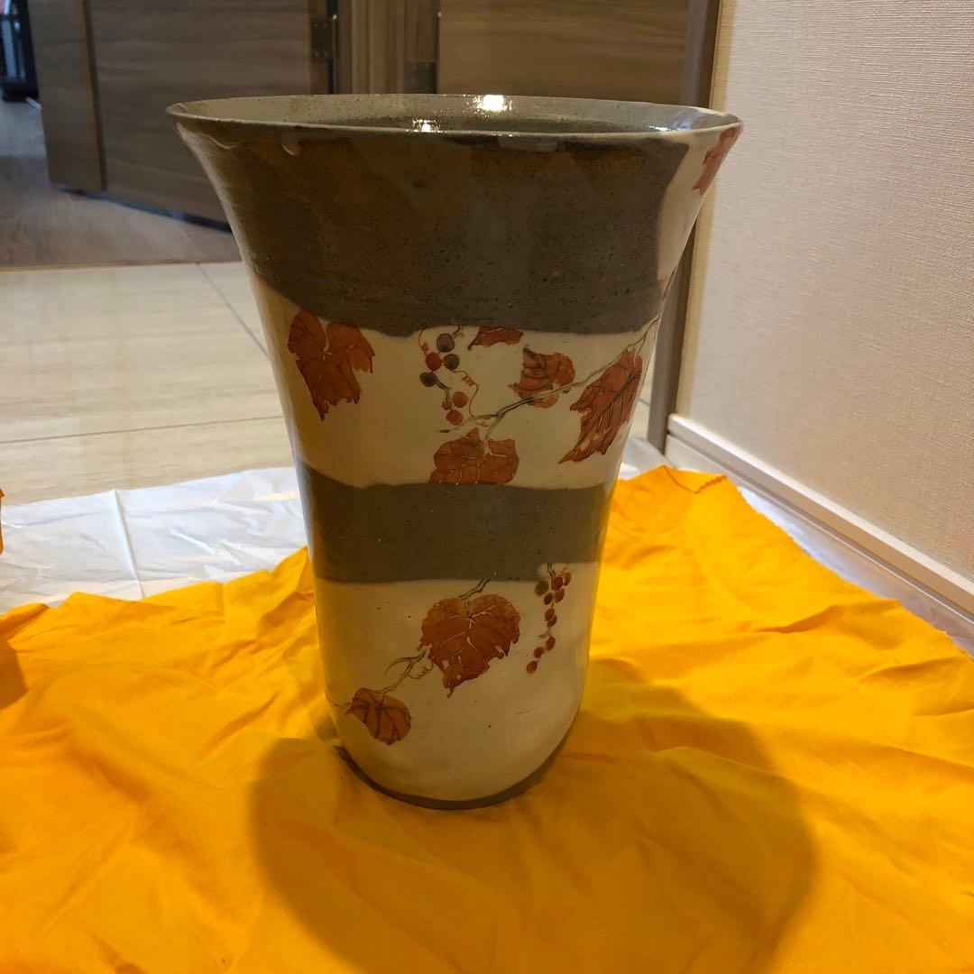 鹿野武司作　陶器 花瓶 フラスコ型　ぶどう柄
