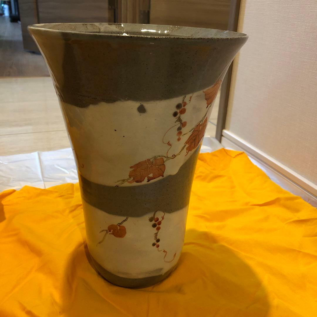 鹿野武司作　陶器 花瓶 フラスコ型　ぶどう柄