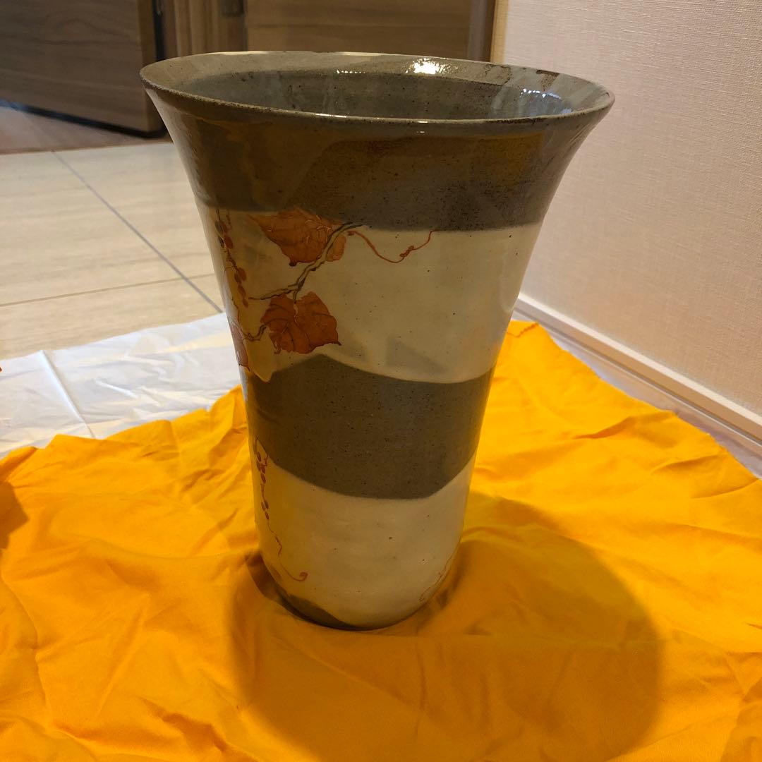 鹿野武司作　陶器 花瓶 フラスコ型　ぶどう柄