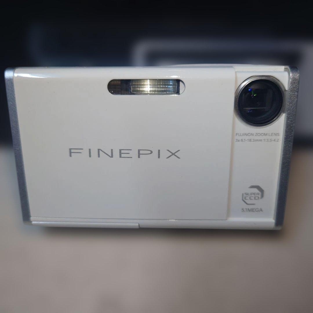 FinePix Z2・デジタルカメラ ホワイト（理由あり）