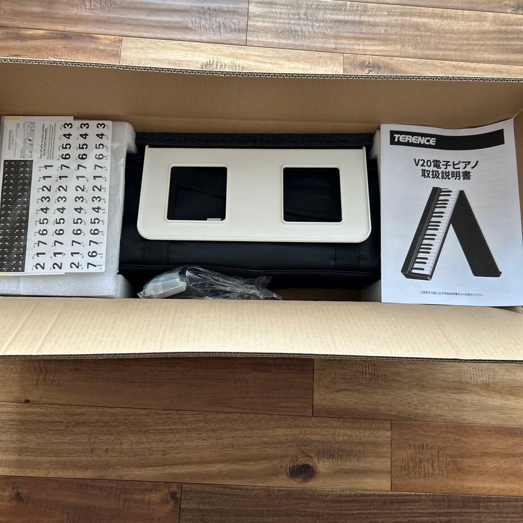電子ピアノ 88鍵盤 折り畳み式 キーボード タッチレスポンス鍵盤 128種音色