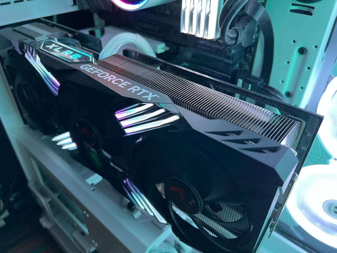 グラフィックボード・グラボ・ビデオカード PNY RTX4070Ti SUPER 16GB OC XLR8 ARGB