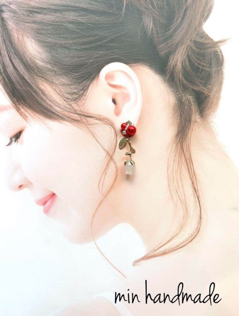 レッド系　ビジュー　ピアス　ハンドメイド　イヤリング変更可