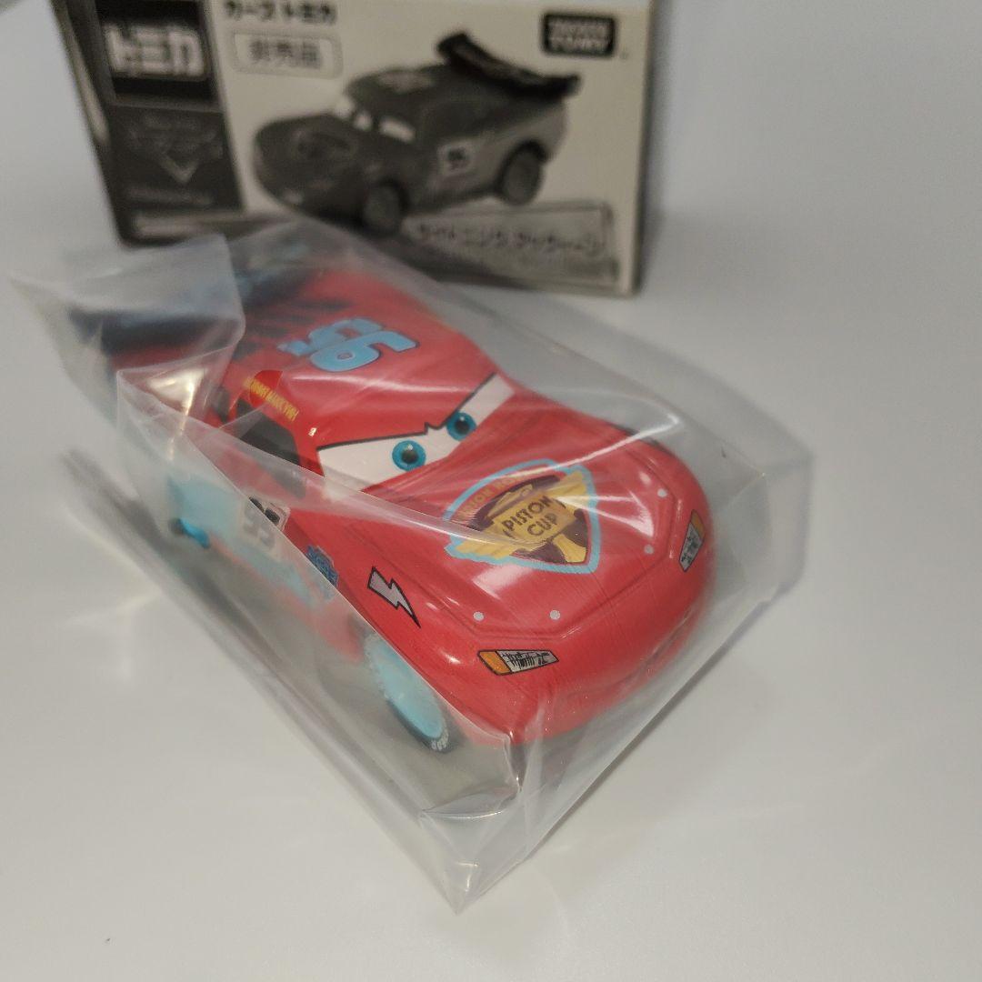 【新品 希少】アイスレーサータイプ　トミカ　カーズ　ライトニングマックィーン