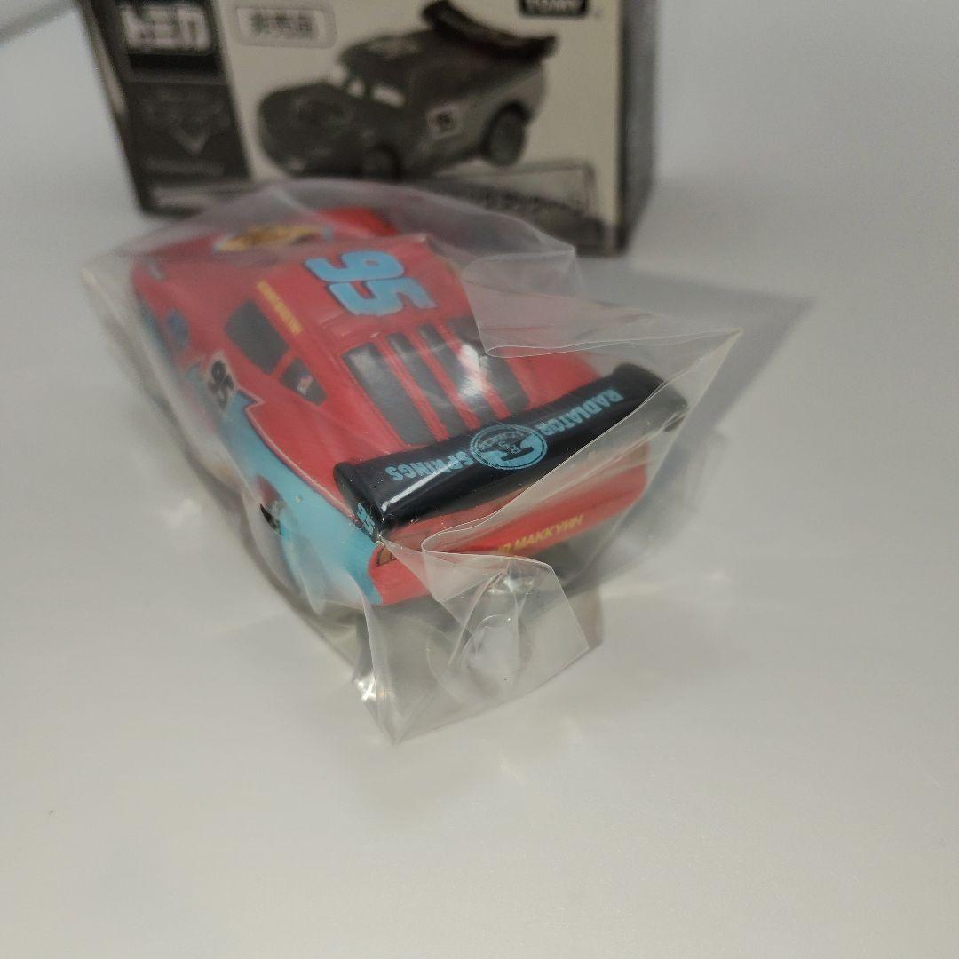 【新品 希少】アイスレーサータイプ　トミカ　カーズ　ライトニングマックィーン