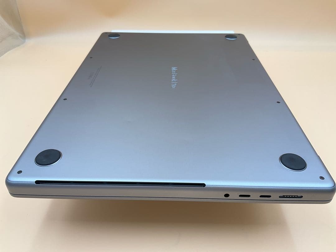 Macbook Pro 2021 16インチ M1 Max 32GB/1TB