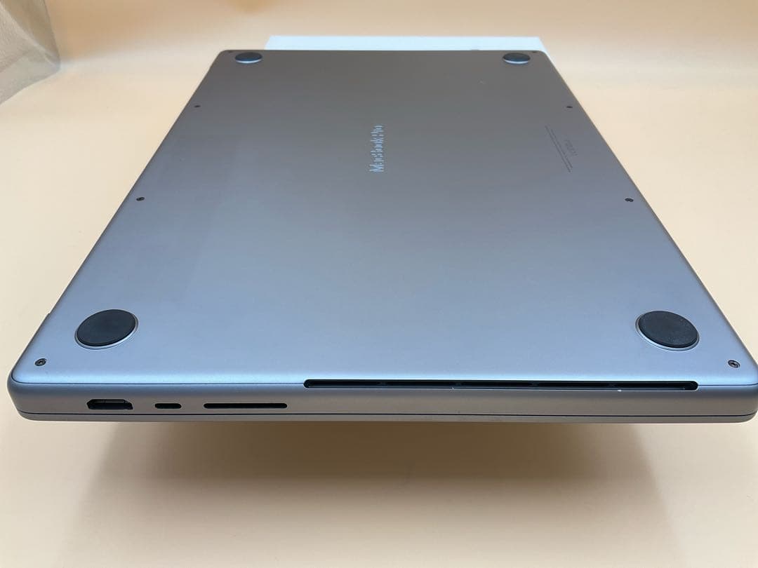 Macbook Pro 2021 16インチ M1 Max 32GB/1TB