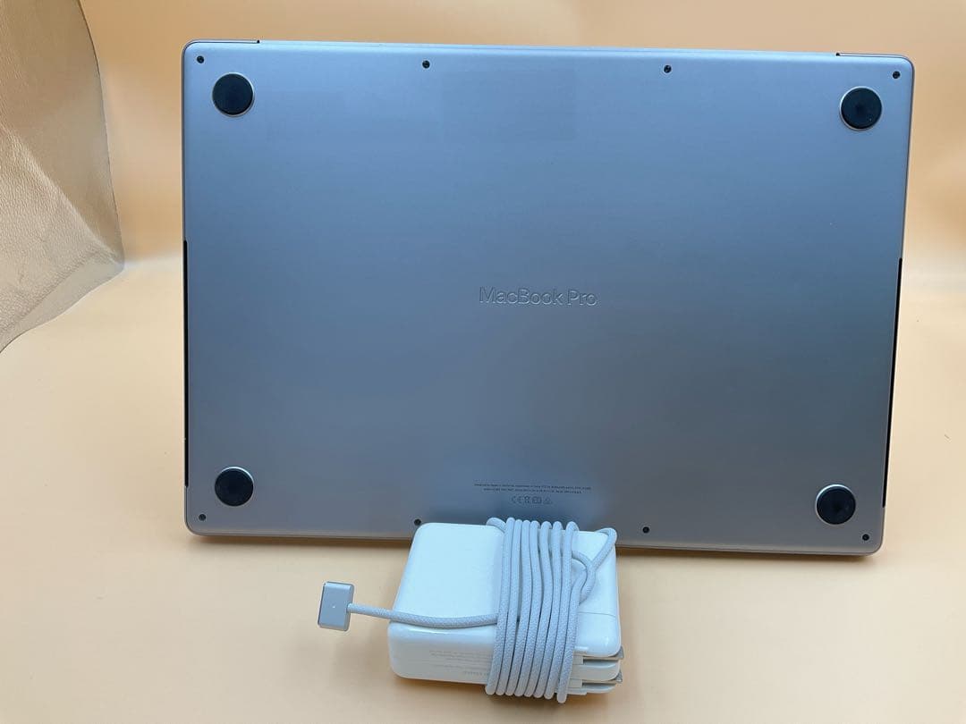 Macbook Pro 2021 16インチ M1 Max 32GB/1TB